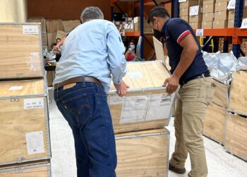 Fortalecen consulados en Estados Unidos con nuevo lote de cartillas