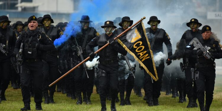 Graduación de Curso del Comando Antinarcótico de la Policía Nacional Civil.