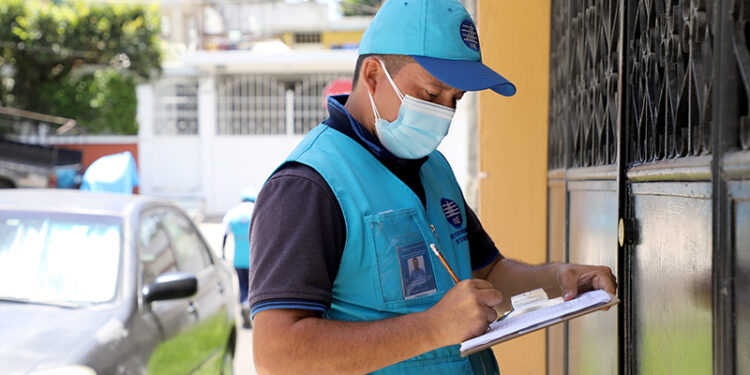 Encuesta planea visitar al menos a 5 mil 900 viviendas. /Foto: INE