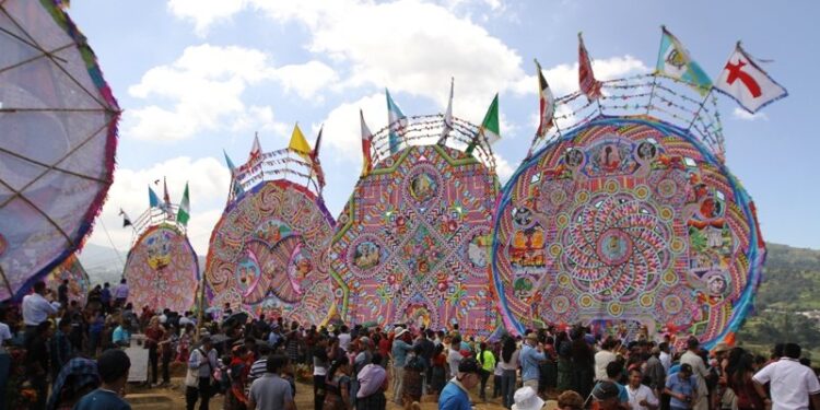Barriletes Gigantes son parte de la riqueza cultural de Guatemala. /Foto: MCD