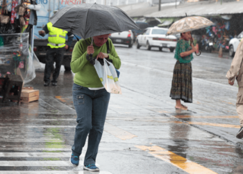Ejecutivo mantiene activos protocolos de atención por lluvias