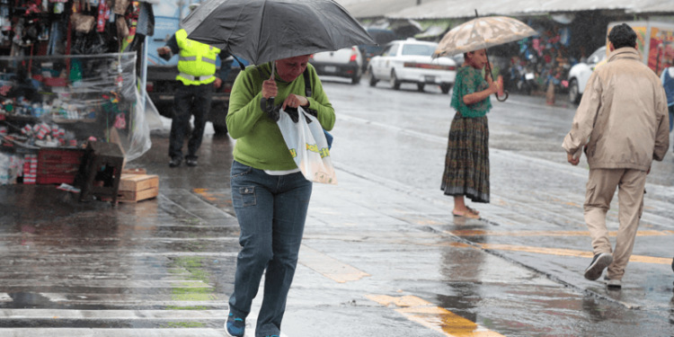 Ejecutivo mantiene activos protocolos de atención por lluvias