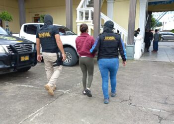 Al menos 61 personas fueron capturados durante operativos. /Foto: PNC