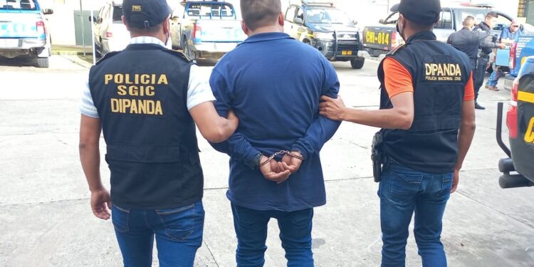 Agentes detuvieron a 86 personas en distintos casos a nivel nacional. /Foto: PNC