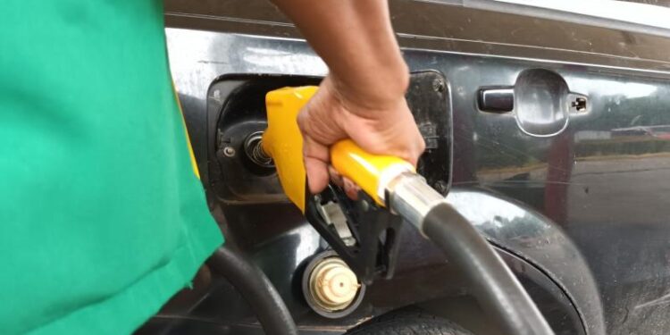 Presentan los precios de referencia del diésel para la presente semana