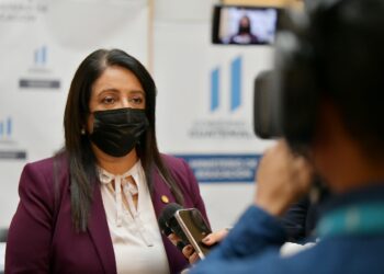 Evalúan estrategias para la reactivación educativa en áreas afectadas por depresión tropical Julia