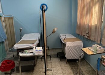 Velan por salud reproductiva de vecinas en Palín