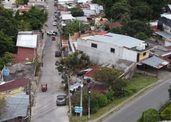 Pavimentación de tramo en Cuilapa facilita acceso a diversos servicios