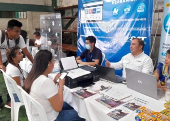 Comienza jornada de servicios integrados en Flores Costa Cuca