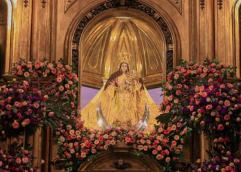 Virgen del Rosario recorre las calles del Centro Histórico