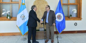Presidente recibe visita del secretario general de la OEA, Luis Almagro