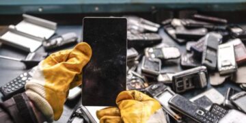 Unos 5 mil 300 millones de teléfonos móviles se convertirán en basura a final de año