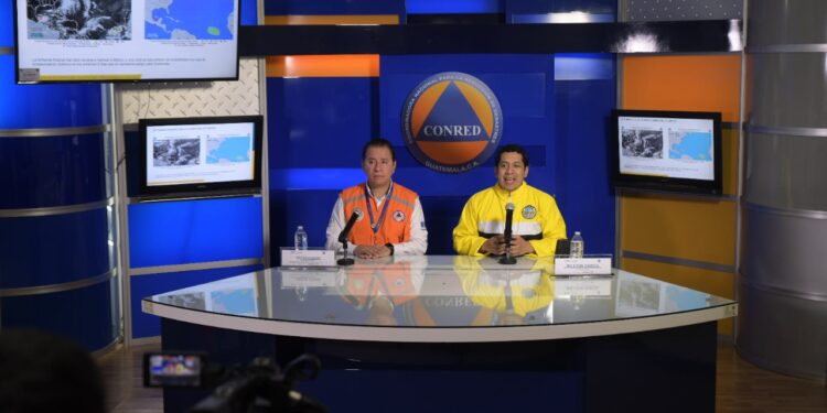 Trasladan más de 1.2 millones de libras de ayuda humanitaria