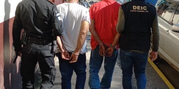 Capturan a dos personas señaladas de coyotaje por traslado de 45 extranjeros
