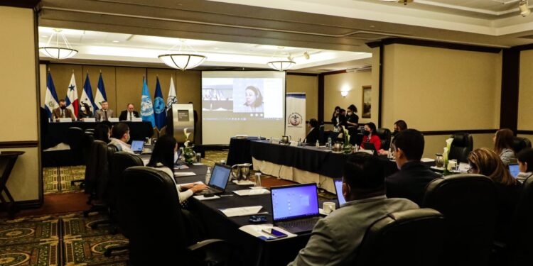 Guatemala fortalece mecanismos para distribución y consumo de medicamentos seguros