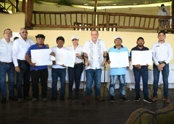 Incorporan a familias de Izabal en proyecto de regularización de comunidades