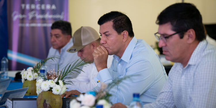 Jefes ediles de Izabal dan seguimiento a solicitudes y compromisos presidenciales