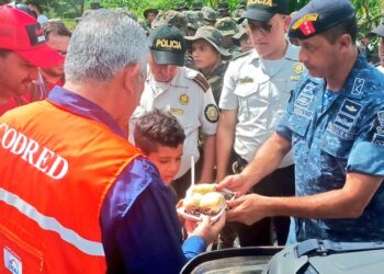 Brigada de Infantería de la Marina del Ejército brinda atención.
