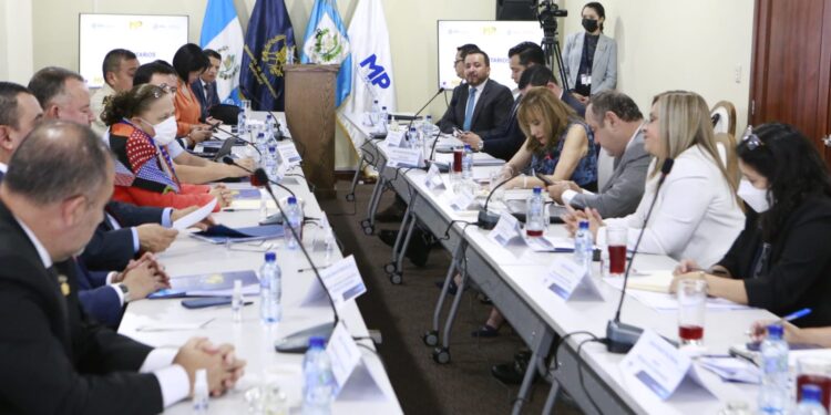 El Centro Interinstitucional contra la Narcoactividad en Guatemala (CICNAG).