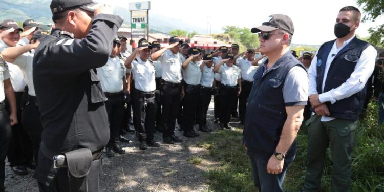 El ministro de Gobernación supervisó los diferentes operativos por flujo migratorio