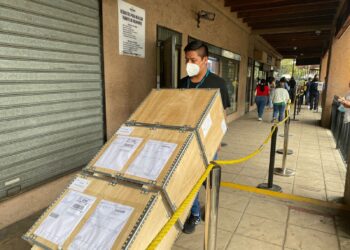 Envían 15 mil cartillas para emisión de pasaportes a Estados Unidos
