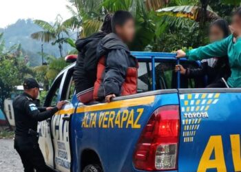 Atención en albergues, centros de acopio y carreteras se efectúa en Izabal, Huehuetenango y Alta Verapaz