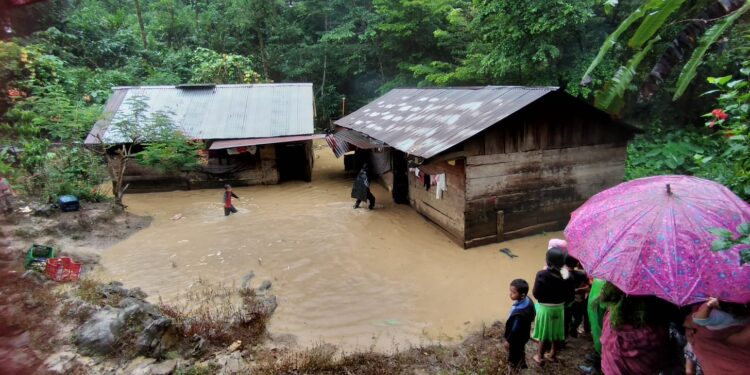 Se atiende a 2 mil 816 personas afectadas por fenómeno hidrometeorológico Julia