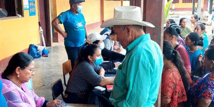 Brindan albergue a 3 mil 176 personas afectadas por Julia