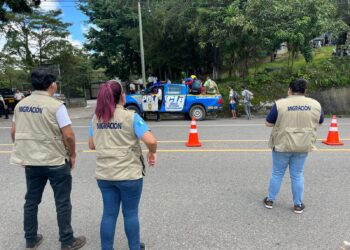 Remiten a Migración a 51 extranjeros