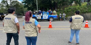 Remiten a Migración a 51 extranjeros