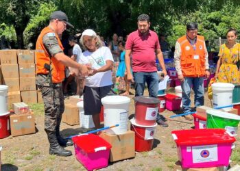 Ayuda humanitaria llega a comunidades de Moyuta