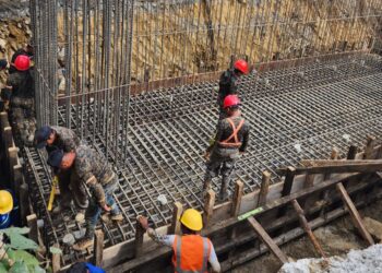 Avanza instalación de puente tipo Warren en ruta al Polochic