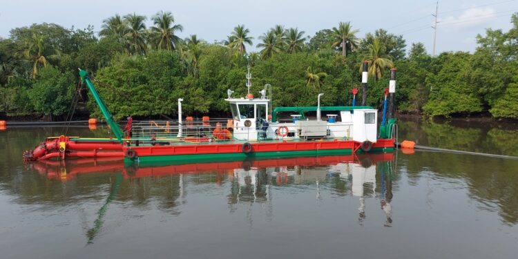 Comienzan dragado de canal de Chiquimulilla