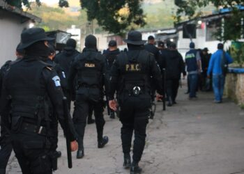 Efectúan requisa en cárcel El Boquerón