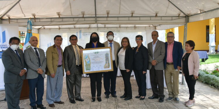 Reconocen labor del Ministerio de Educación. /Foto: Carlos Jacinto