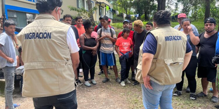 Operativos en el puesto fronterizo de Agua Caliente