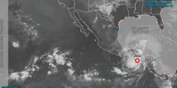 Julia se convierte en depresión tropical y actualizan su paso por el territorio nacional