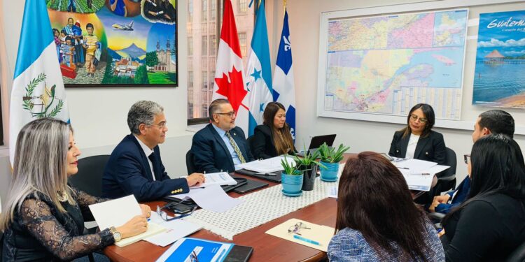 Dan seguimiento a atención de trabajadores temporales en Canadá