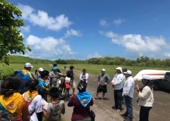 Llevan a cabo jornada de limpieza en playa de Champerico