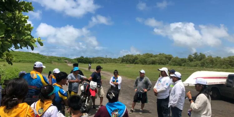 Llevan a cabo jornada de limpieza en playa de Champerico