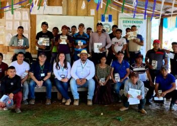 Líderes comunitarios se instruyen en proceso para el reconocimiento y declaración de tierras comunales