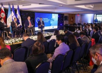 Presentan beneficios de la unión aduanera centroamericana