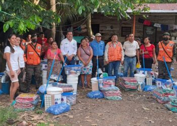 Vecinos de San José La Máquina reciben asistencia tras verse afectados por las lluvias