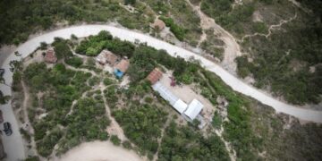 Gobierno entrega mejoramiento de camino rural en Santa Lucía La Reforma