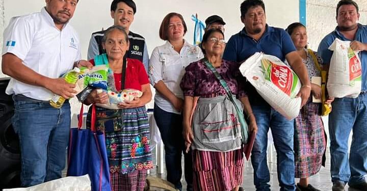 Familias en riesgo de inseguridad alimentaria reciben dotación de víveres