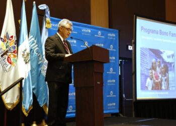 Mides presenta avances en Bono Familia