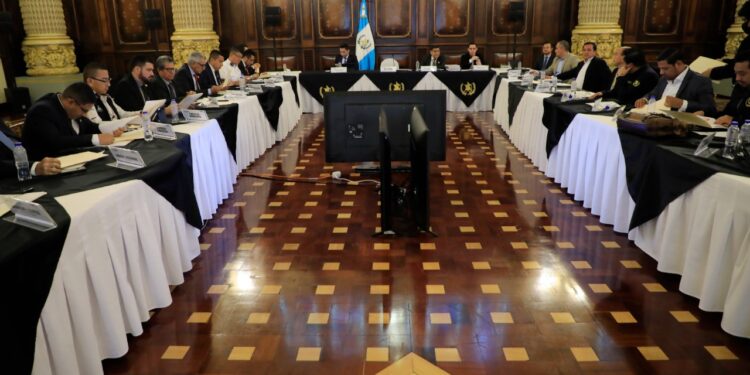 Dan seguimiento a proyectos sociales que se ejecutan en el territorio