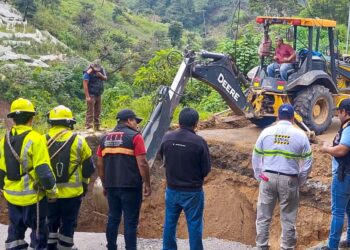 Atención a emergencias a causa de las lluvias. /Foto: CIV