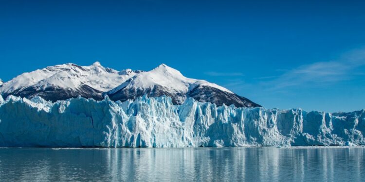 Importante glaciar de Chile sufre segundo desprendimiento en pocas semanas