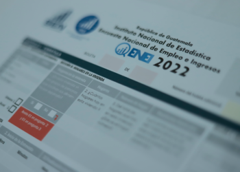 Boleta para encuesta consta de 7 capítulos. /Foto: Noé Pérez